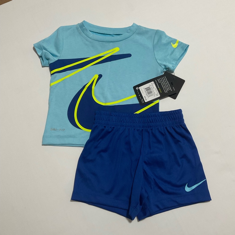 NIKE Boys 2-piece Shorts set athletic t-shirt shorts Size 12M